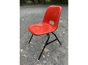 Mid Century Fiberglass Chair By Krueger