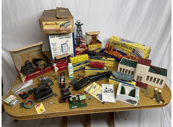 Large American Flyer Train And Accessories Lot With Original Boxes And Paperwork See All Photos !!!!!