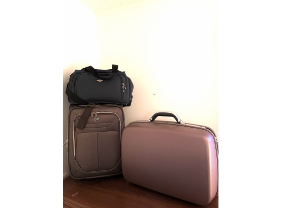 Luggage - 3 Pieces - Brand New Samsonite With Key