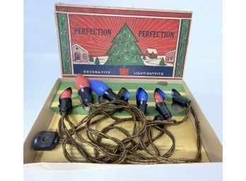 Perfection Decorative Light Outfits Vintage Christmas Lights In Original Box - Great Graphics!