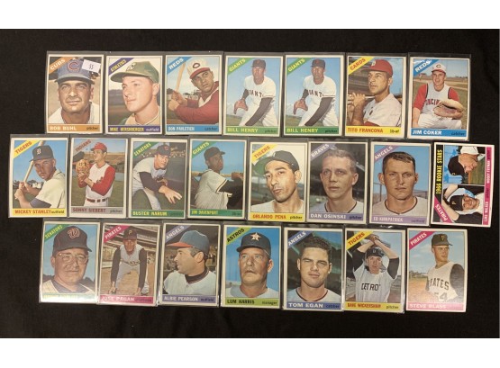 22 1966 Topps Baseball Cards