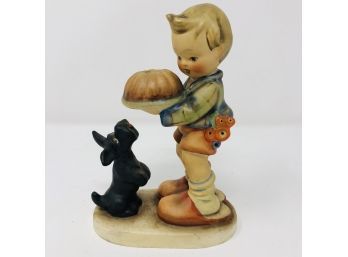 Goebel Vintage Hummel Collectible Figure