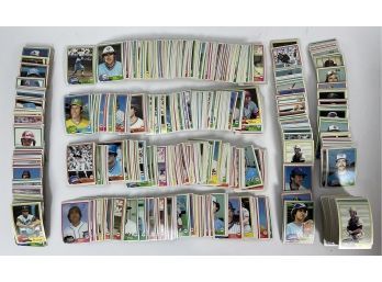 Large Vintage Baseball Card Lot (4)
