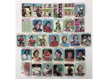 Large Lot Of 1975-76 Topps Hockey Cards