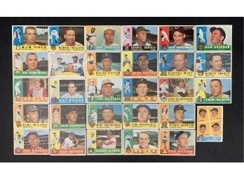 Lot Of 29 1960 Topps Baseball Cards