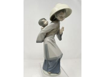 Lladro My Precious Bundle, #5123 Asian Women W/ Child Oriental Figurine