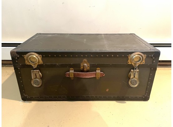 Vintage Military Trunk With Interior Tray And Key