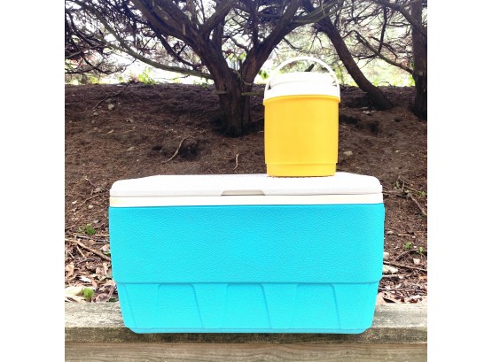 Bright Igloo Chest Cooler With Bonus Insulated Drink Jug!