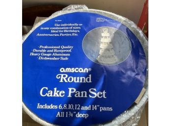 Amscan Round Cake Pan Set, New In Package With 5 Nesting Cake Pans For Tiered Cakes