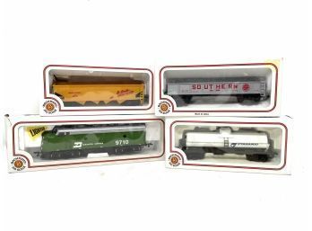Lot Of 4 Plastic Train Cars In Original Boxes