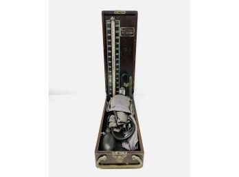 Antique Baumanometer In Beautiful Wooden Case