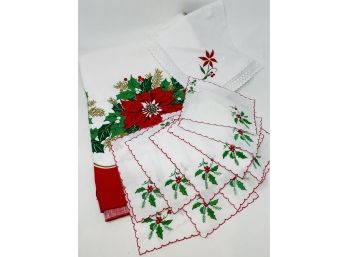 Vintage Holiday Linens Lot