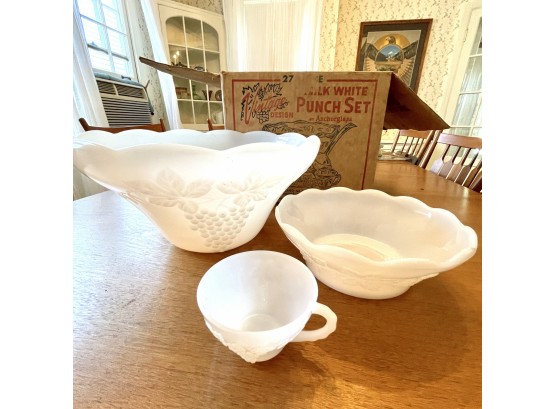 Vintage Milk Glass Punch Bowl Set In Original Box