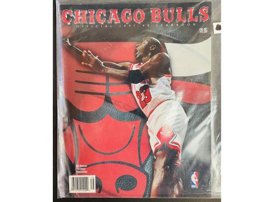 Chicago Bulls 1997 - 1998 Official Yearbook