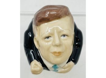 Kennedy Porcelain Face Pot