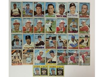 Estate Fresh 1960s Baseball (30) Card Lot
