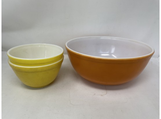 Colorful Pyrex Mixing Bowls In Orange And Yellow!