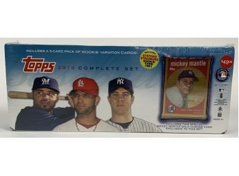 Factory Sealed 2010 Topps Baseball W/ 1959 Mickey Mantle Gold Refractor