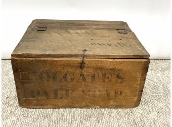 Colgates Pale Soap Crate With Split Top Lid - 19th Century