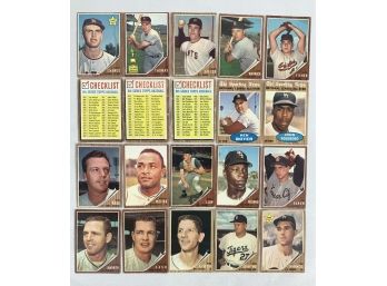 Lot Of (20) 1962 Topps Baseball Cards