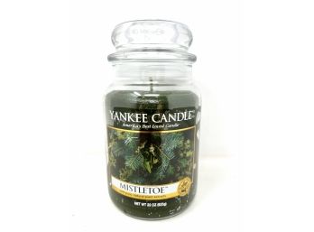 Yankee Candle 22oz Mistletoe Candle - New Old Stock!