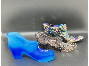 Collection Of Fenton Glass Shoes - Carnival Glass And Amethyst