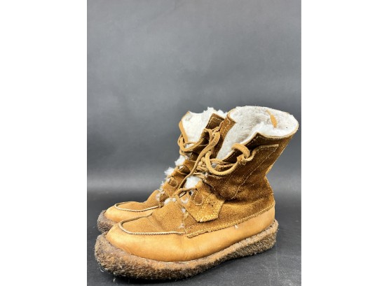 Vintage LL Bean Script Winter Boots In Suede - Made In Canada