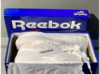 Vintage 1990s Reebok Womens Size 7.5 New In Box !!!!