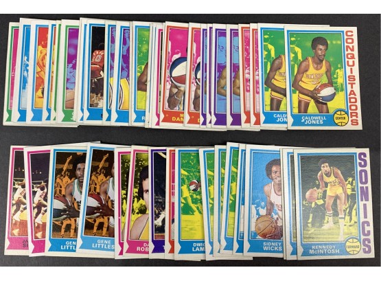 Lot Of (50) 1974 Topps Basketball Cards