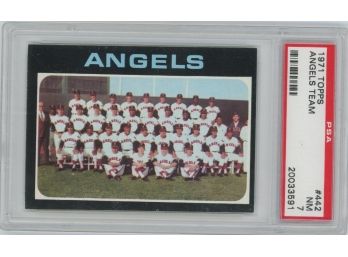 1971 Topps #442 Angels Team PSA 7