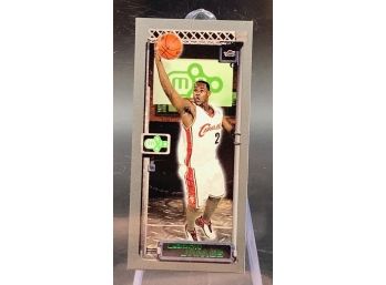 2003 Topps Matrix Mini Lebron James Rookie Card