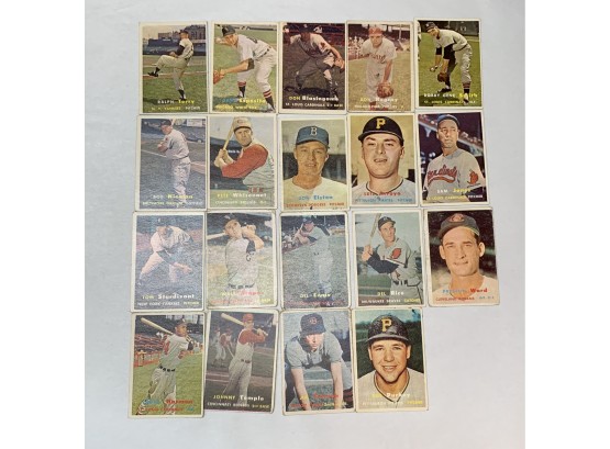 Lot Of 19  1957 Topps Baseball Cards