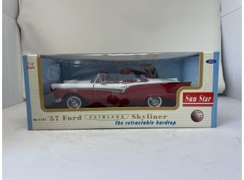 Sun Star '57 Ford Fairlane Skyliner New In Box 1/18
