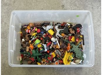 Various Playmobil Animals, Characters, Sets, Accessories , Mix