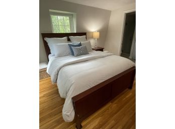Tom Seely Queen Size Bed With Newer Casper Mattress And Bedding