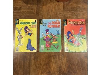 3 Looney Tunes Comic Books