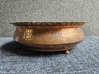 S4 - Heavy Hammered Copper 3 Footed Bowl - 16.5' X 5.5'