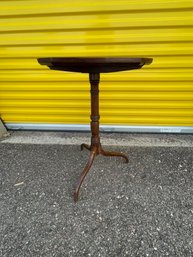 A84A  Tilt Top Candle Stand 13x16x28'