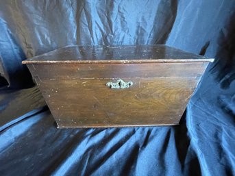 A84 Late 19th Century  Wood Letter Box Desk 18x22 Dovetail