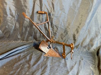 A87 Vintage Salesman Sample Cast Iron Toy Plow 12'