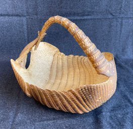 J11 Texas Armadillo Basket 8x11'