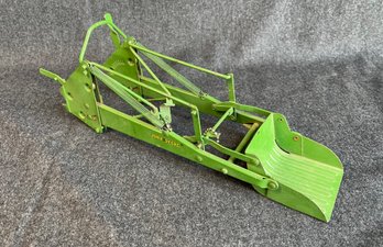 J14 Toy John Deere Front Loader 12'