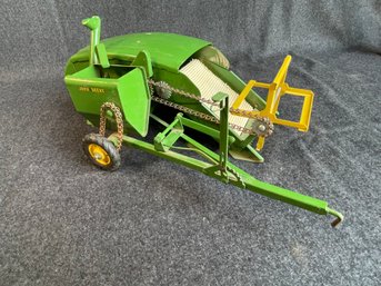 J17 John Deere Toy Combine