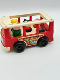 T127 1977 Fisher Price Bus