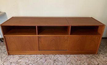 H52 Mid Century Entertainment Center 19.5'D X 25.5'H X 69' W