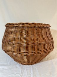 H63 Vintage Wicker/ratan Storage Basket 13.5'h X 20' W