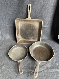 J299Three Vintage Cast Iron 8' Skillets