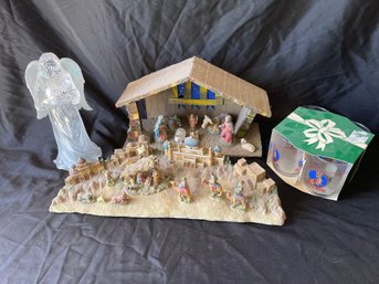 P36 Nativity Scene, Glass Angel And Mugs