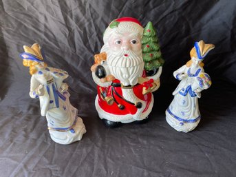 P37 Santa Cookie Jat And 2 Lady Figurines