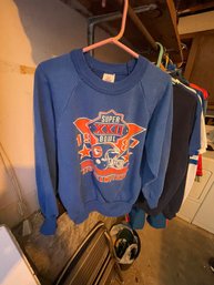 J28- Superbowl XXII 1987 Sweatshirt Size Small